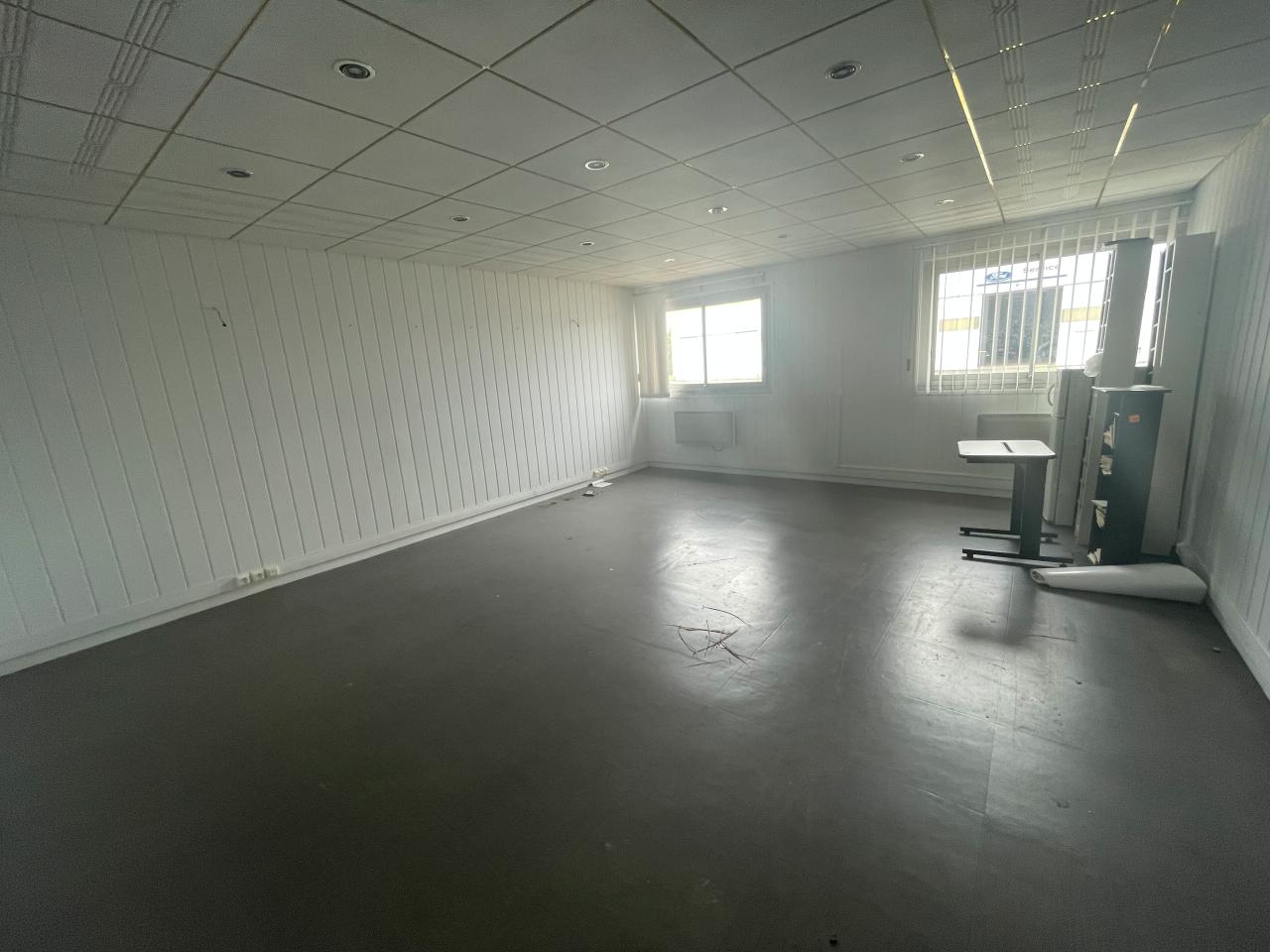 Local d'activité Châteaubourg 4400m² Location local d'activité Châteaubourg Ille-et-Vilaine OLACT2424785 5